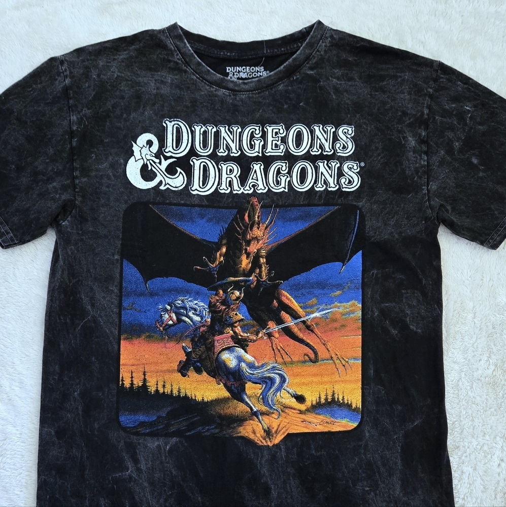 MAD😡 Engine Global LLC Dungeons🏰⛓️ & Dragons🐉 Graphic Tee👕 - NWOT - Picture 9 of 13